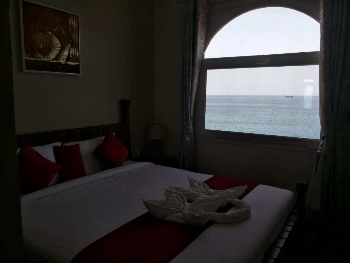 Sur Bandar Al Ayjah Hotel Apartments Luaran gambar