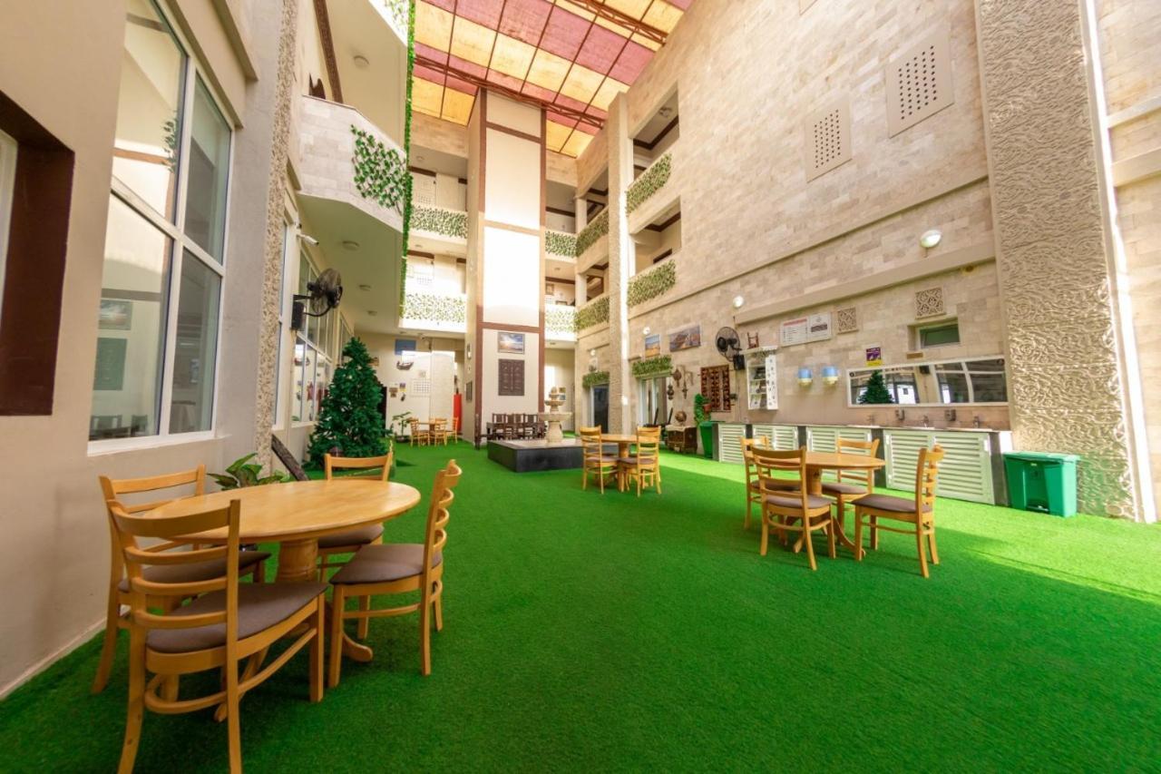 Sur Bandar Al Ayjah Hotel Apartments Luaran gambar