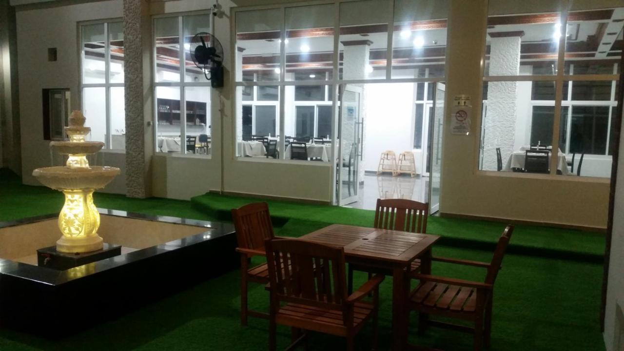 Sur Bandar Al Ayjah Hotel Apartments Luaran gambar
