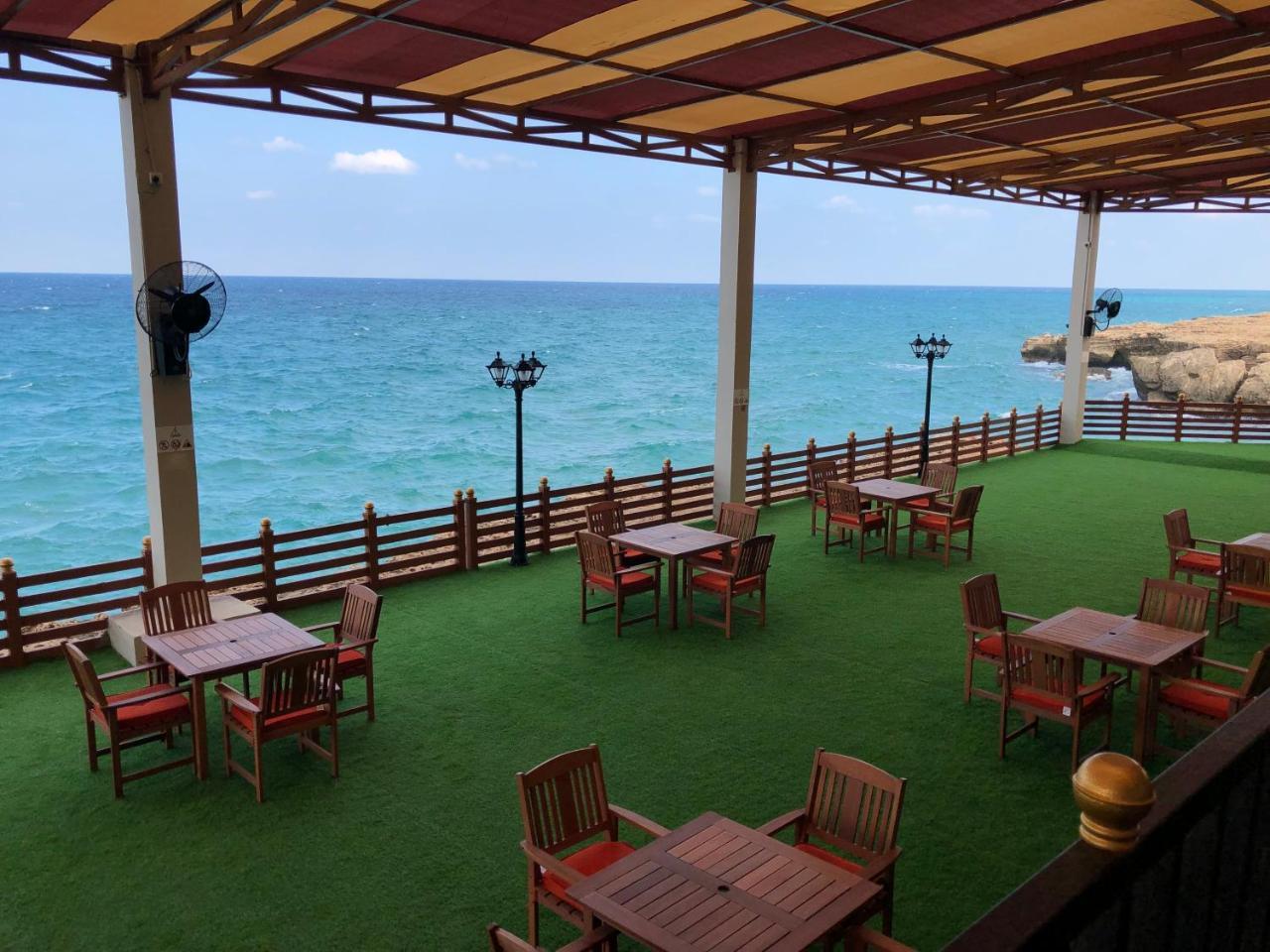 Sur Bandar Al Ayjah Hotel Apartments Luaran gambar