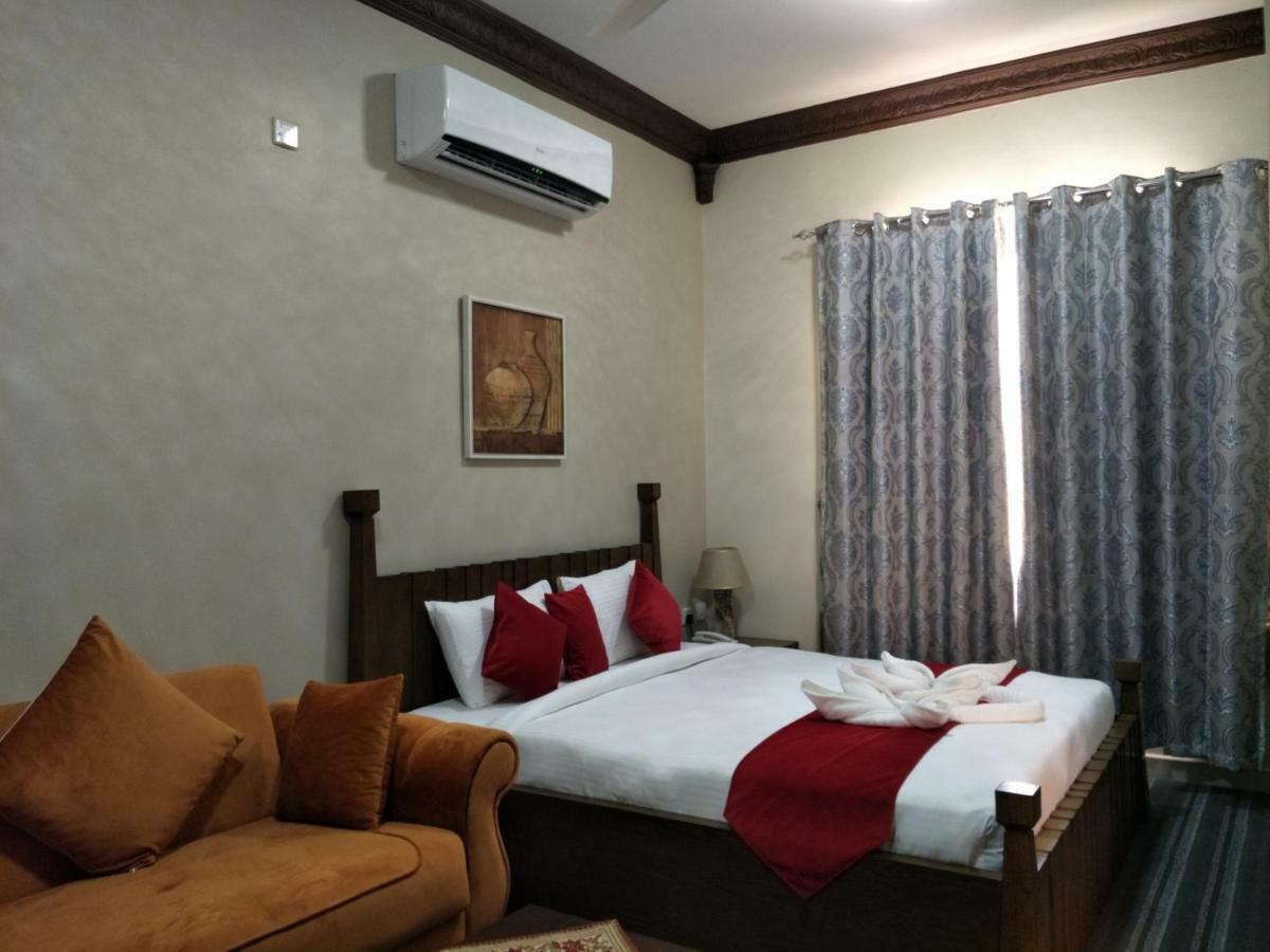 Sur Bandar Al Ayjah Hotel Apartments Luaran gambar