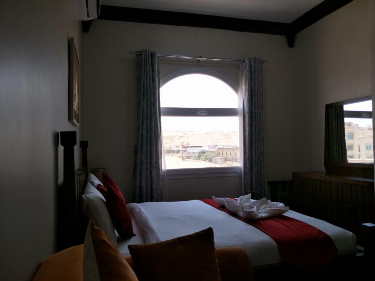 Sur Bandar Al Ayjah Hotel Apartments Luaran gambar