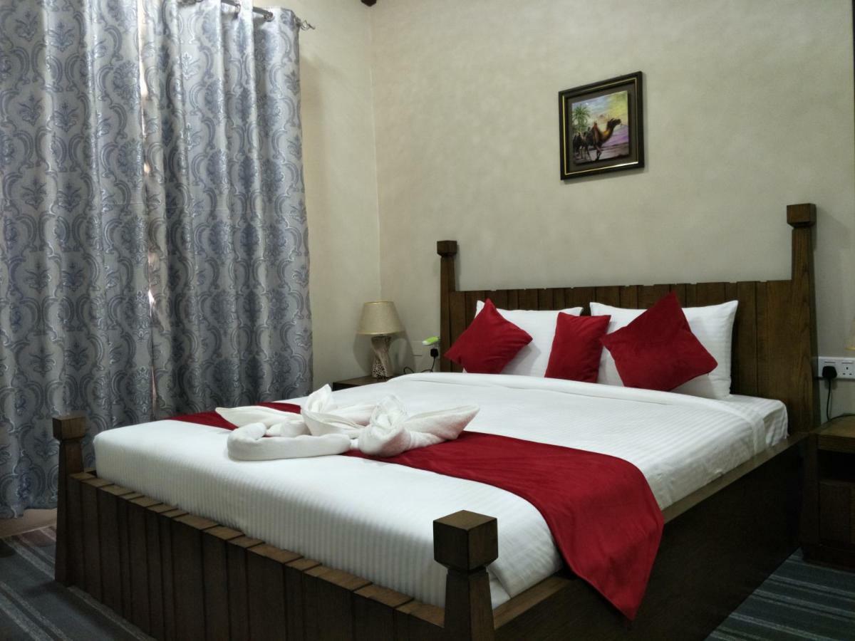 Sur Bandar Al Ayjah Hotel Apartments Luaran gambar