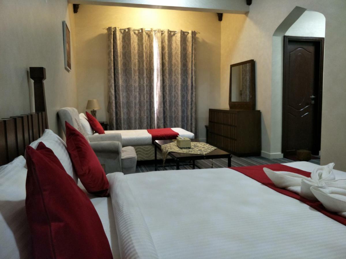 Sur Bandar Al Ayjah Hotel Apartments Luaran gambar