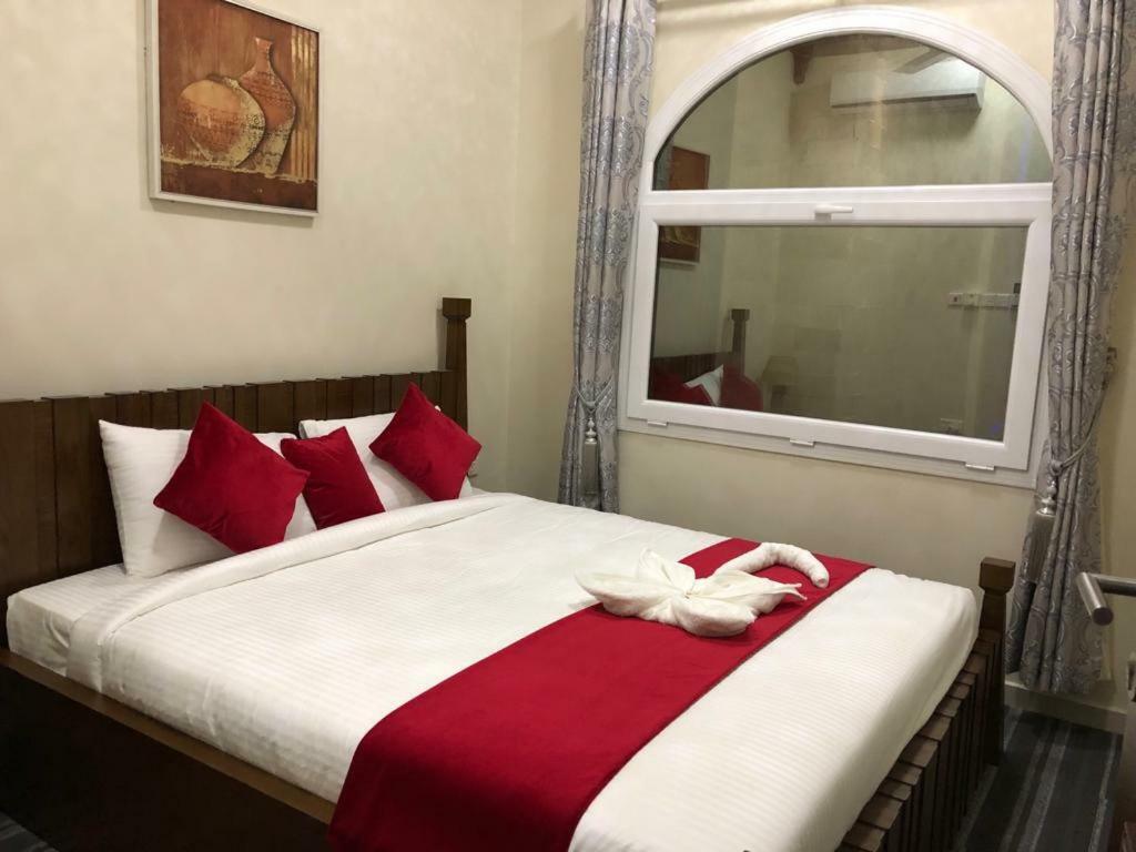 Sur Bandar Al Ayjah Hotel Apartments Luaran gambar